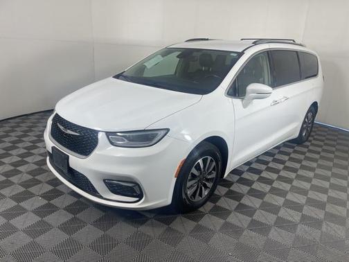 2021 Chrysler Pacifica Touring-L