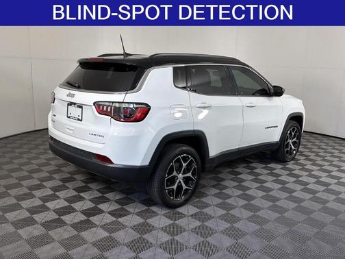 Bright White Clearcoat 2024 Jeep Compass Limited