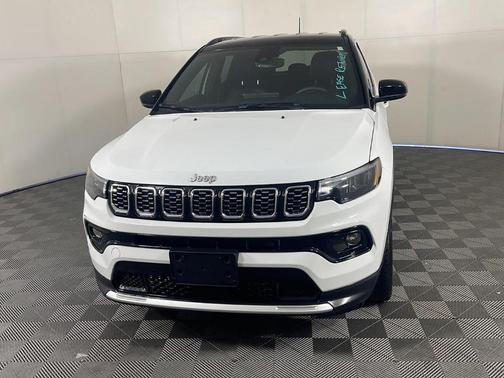 Bright White Clearcoat 2024 Jeep Compass Limited