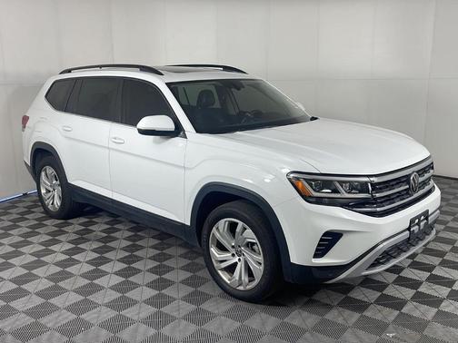 Pure White 2023 Volkswagen Atlas 3.6L SE w/Technology