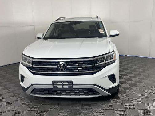 Pure White 2023 Volkswagen Atlas 3.6L SE w/Technology