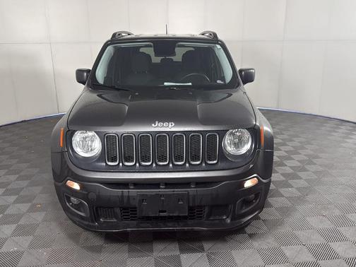 Granite Crystal Clearcoat Metallic 2017 Jeep Renegade Latitude