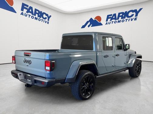 Anvil Clearcoat 2024 Jeep Gladiator Nighthawk