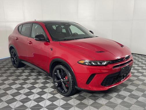 HOT TAMALE 2024 Dodge Hornet R/T Plus