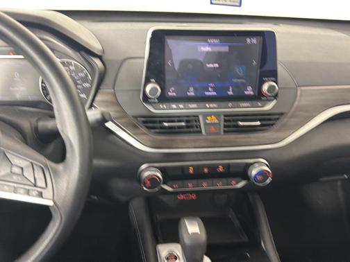 Garnet Pearl 2023 Nissan Altima 2.5 SV