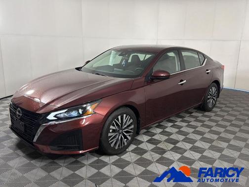 Garnet Pearl 2023 Nissan Altima 2.5 SV