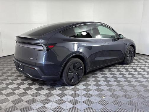 2026 Tesla Model Y Long Range