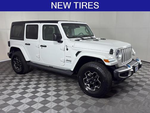 Bright White Clearcoat 2023 Jeep Wrangler 4xe Sahara
