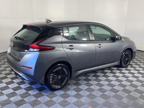 2024 Nissan Leaf SV PLUS