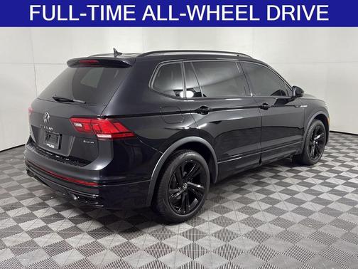 2024 Volkswagen Tiguan 2.0T SE R-Line Black