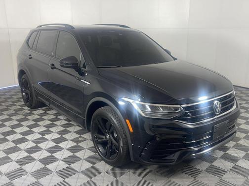 2024 Volkswagen Tiguan 2.0T SE R-Line Black