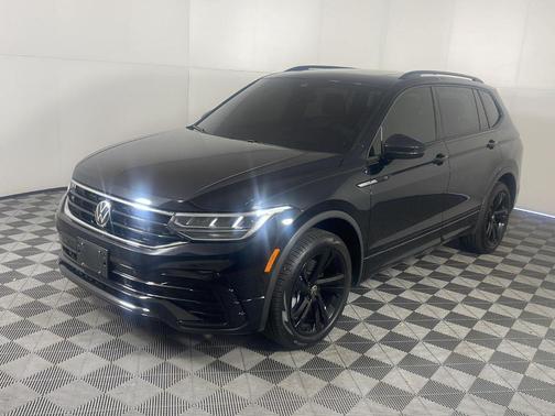 2024 Volkswagen Tiguan 2.0T SE R-Line Black
