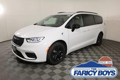 2025 Chrysler Pacifica Hybrid Select