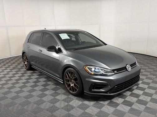 2018 Volkswagen Golf R 2.0T w/DCC & Navigation