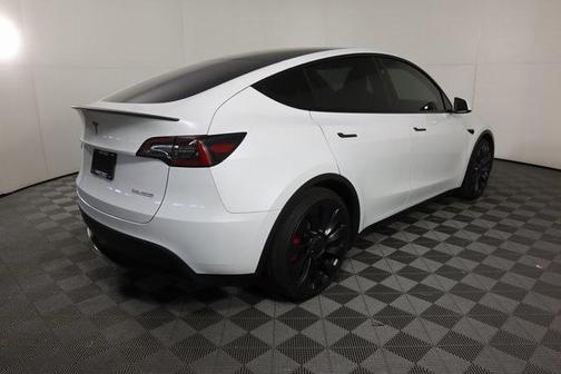 2025 Tesla Model Y Performance
