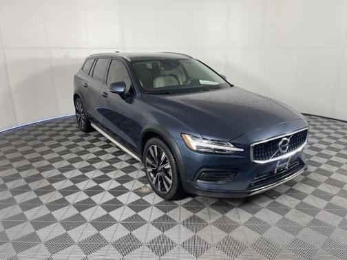 2020 Volvo V60 Cross Country T5