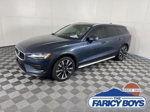 2020 Volvo V60 Cross Country T5