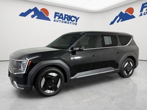 Aurora Black Pearl 2024 Kia EV9 Wind