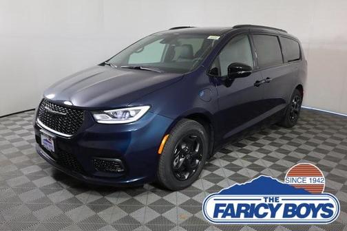 2025 Chrysler Pacifica Hybrid Select