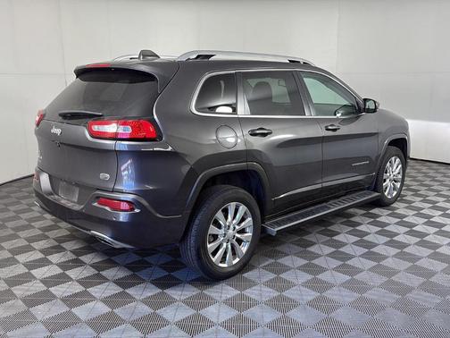 2018 Jeep Cherokee Overland