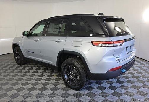 2025 Jeep Grand Cherokee 4xe Trailhawk