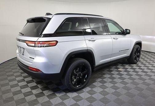 Silver 2025 Jeep Grand Cherokee Limited