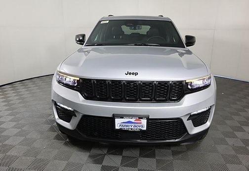 Silver 2025 Jeep Grand Cherokee Limited