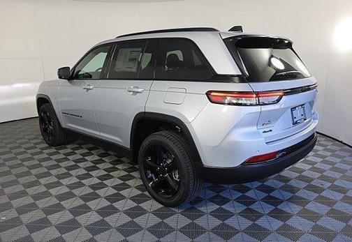 Silver 2025 Jeep Grand Cherokee Limited