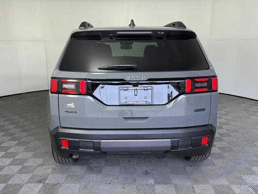 2026 Jeep Cherokee Sport