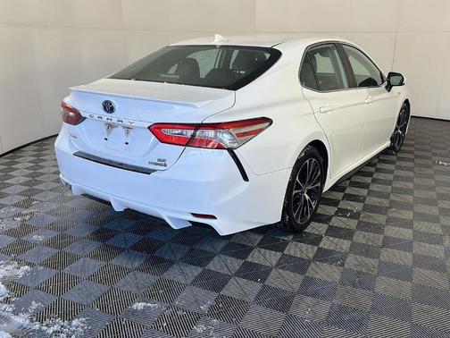 2020 Toyota Camry Hybrid SE