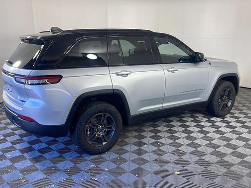 2024 Jeep Grand Cherokee 4xe Trailhawk Carb State Pkg