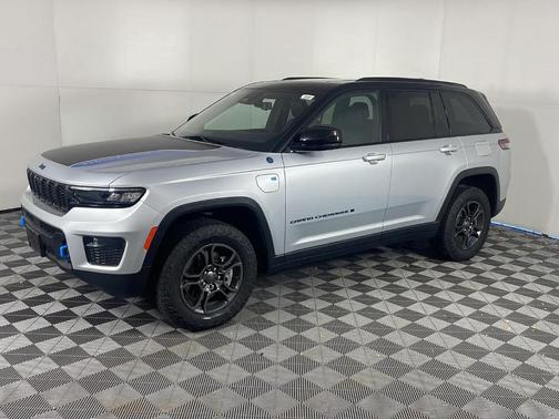 2024 Jeep Grand Cherokee 4xe Trailhawk Carb State Pkg