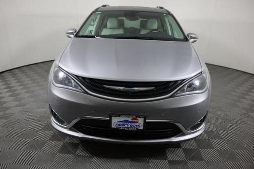 2019 Chrysler Pacifica Hybrid Limited