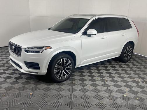 2020 Volvo XC90 T5 Momentum 7 Passenger