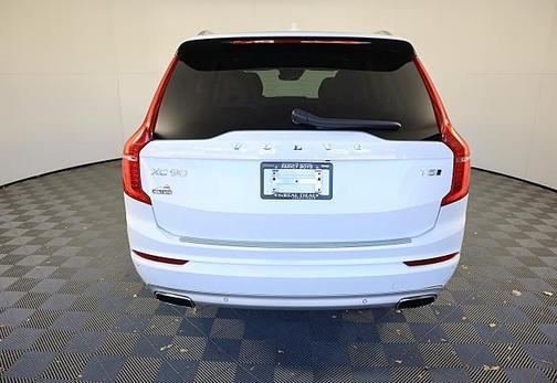 2020 Volvo XC90 T5 Momentum 7 Passenger