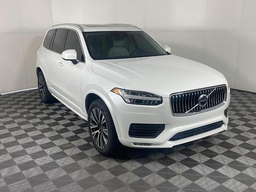 2020 Volvo XC90 T5 Momentum 7 Passenger