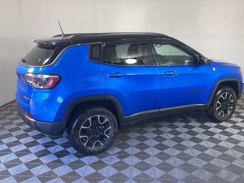 Laser Blue 2019 Jeep Compass Trailhawk