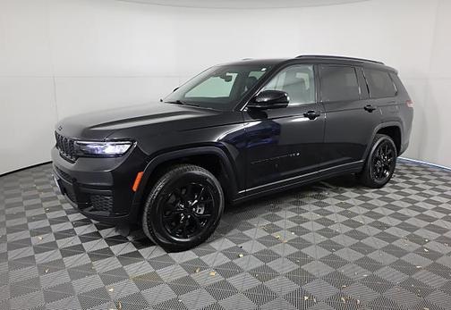 2022 Jeep Grand Cherokee L Laredo