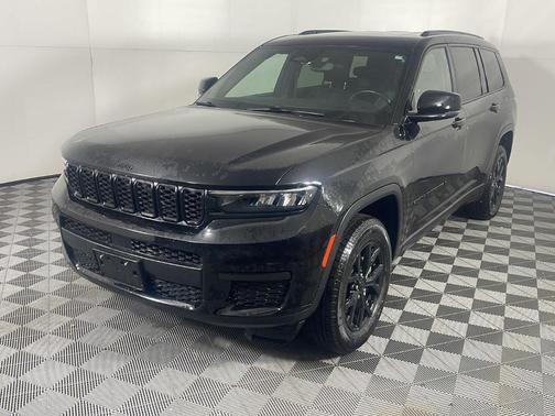 2022 Jeep Grand Cherokee L Laredo
