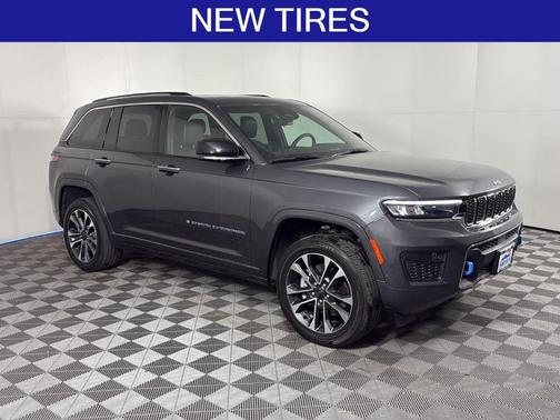 Metallic 2023 Jeep Grand Cherokee 4xe Overland