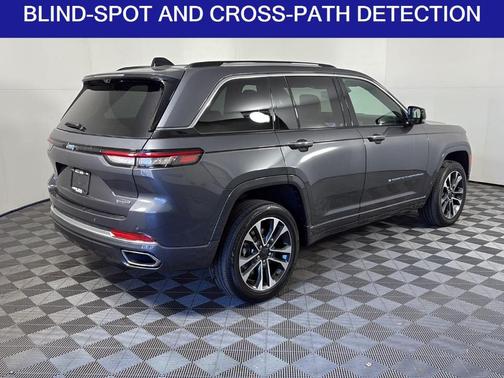 Metallic 2023 Jeep Grand Cherokee 4xe Overland