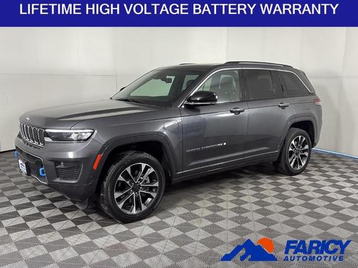 Metallic 2023 Jeep Grand Cherokee 4xe Overland