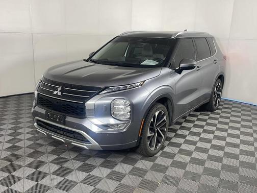 2023 Mitsubishi Outlander SEL