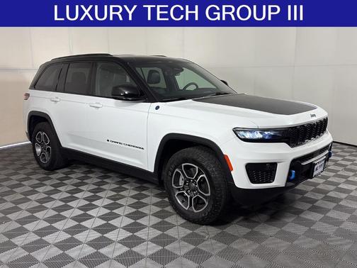 Bright White Clearcoat 2023 Jeep Grand Cherokee 4xe Trailhawk