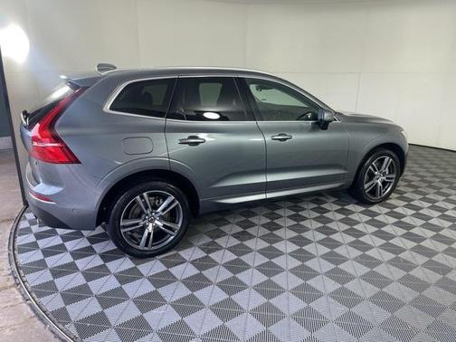 2018 Volvo XC60 T6 Momentum
