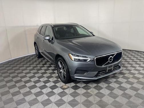 2018 Volvo XC60 T6 Momentum