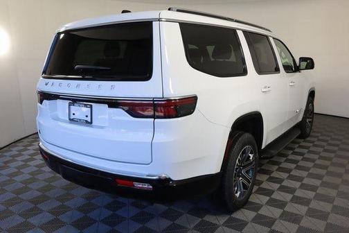 2025 Jeep Wagoneer Base