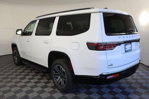 2025 Jeep Wagoneer Base