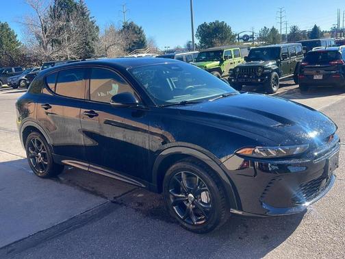 8 BALL 2024 Dodge Hornet R/T Plus