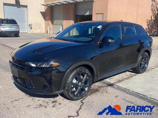 8 BALL 2024 Dodge Hornet R/T Plus